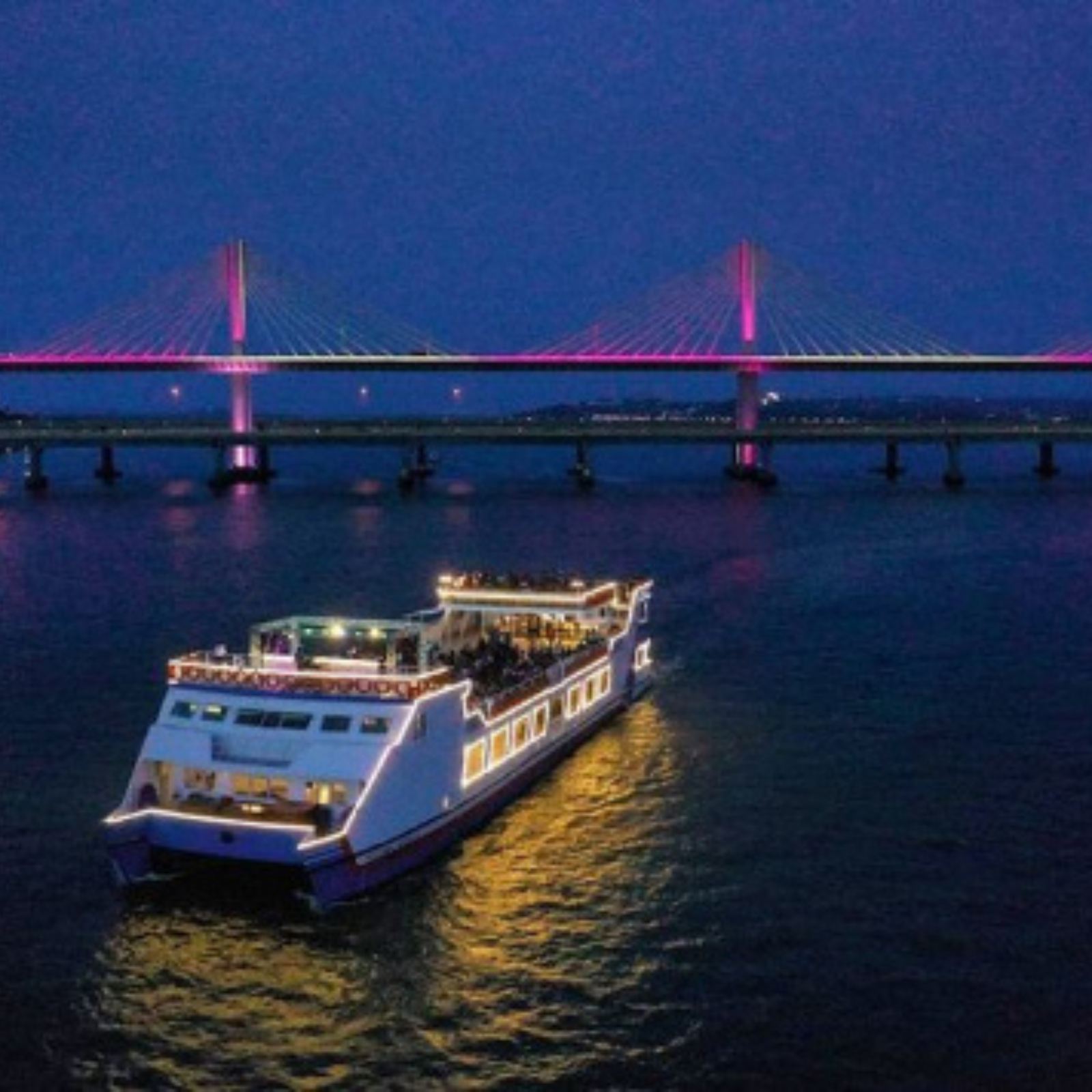 Coral Queen Dinner Cruise 4