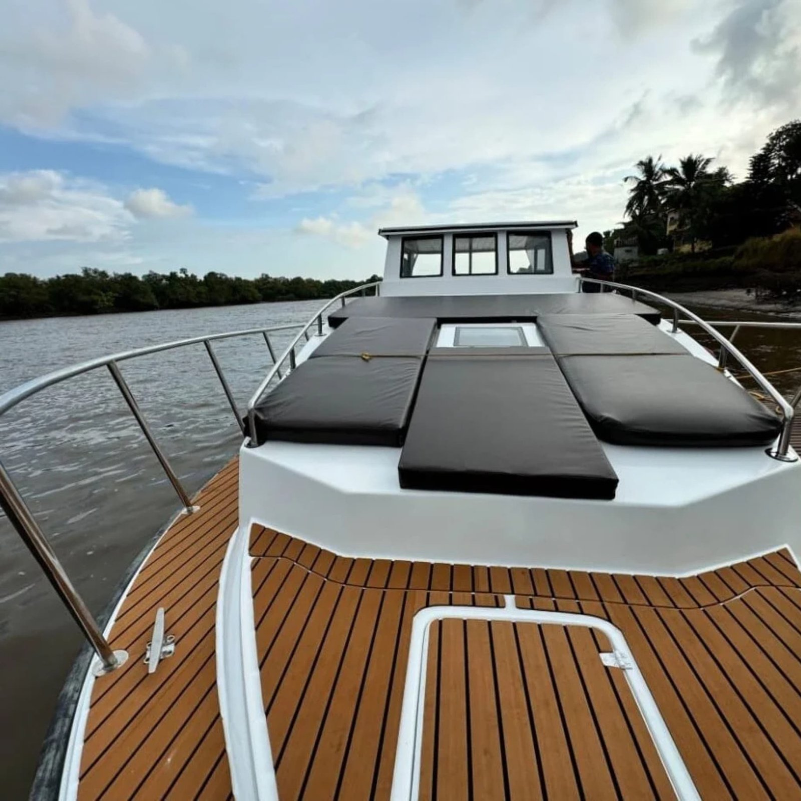 Desire Yacht Goa 5
